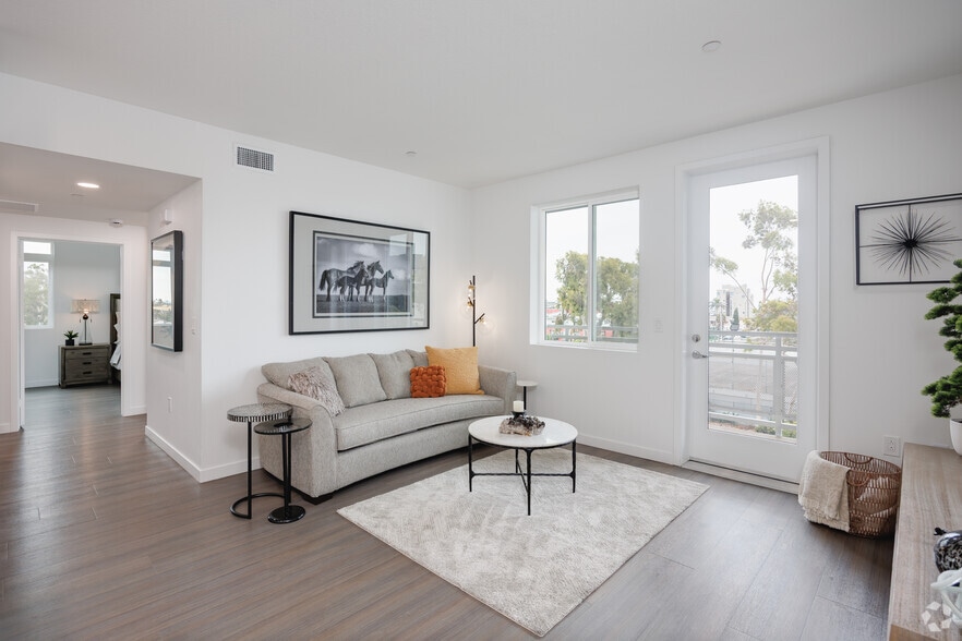 2724 El Cajon Blvd, San Diego, CA à louer - Photo du bâtiment - Image 3 de 41
