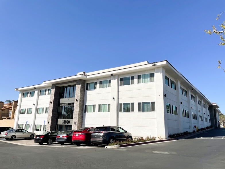 18800 Main St, Huntington Beach, CA for lease - Building Photo - Image 2 of 17