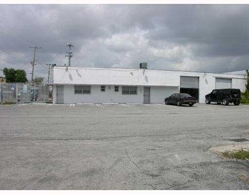 7200 NW 29th Ave, Miami, FL à louer - Photo du bâtiment - Image 2 de 8