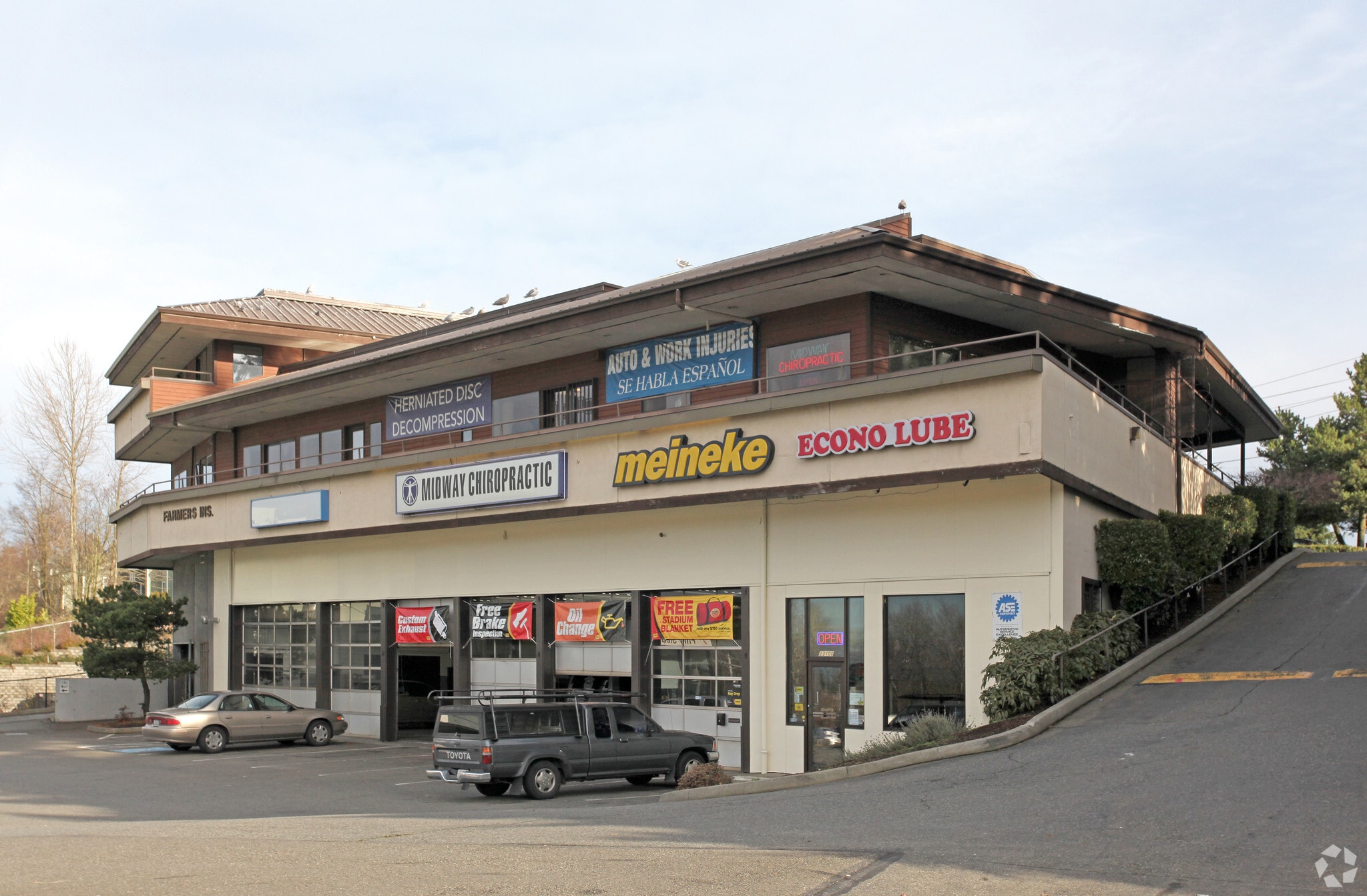 23100 Pacific Hwy S, Des Moines, WA for lease Primary Photo- Image 1 of 4