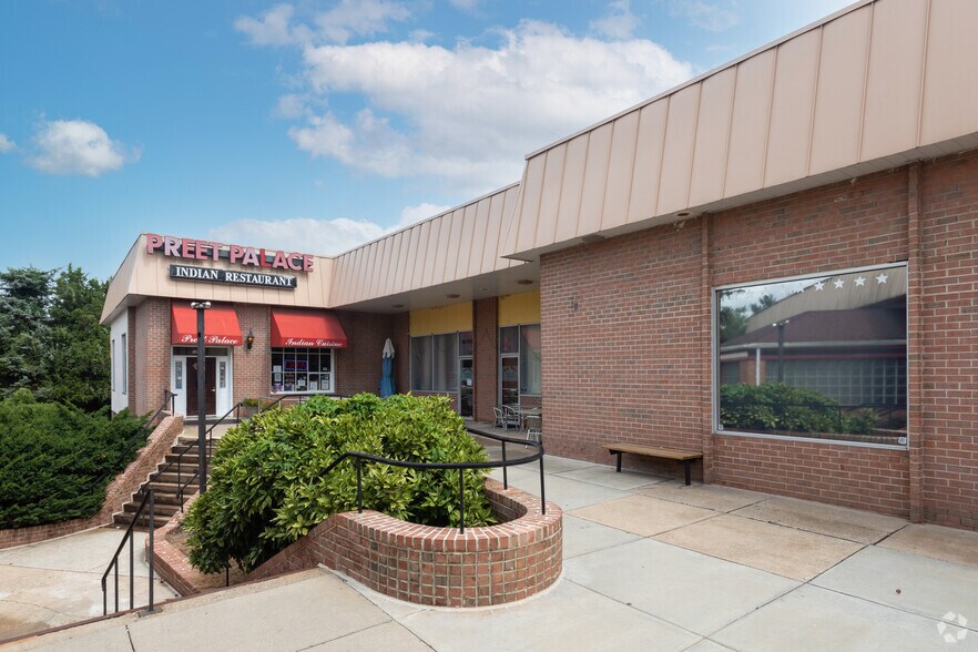14100 Lee Hwy, Centreville, VA à louer - Photo du bâtiment - Image 3 de 3