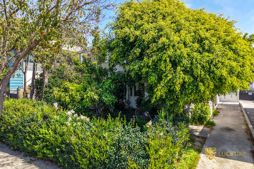 238 Bicknell Ave, Santa Monica, CA à vendre - Photo du bâtiment - Image 3 de 19