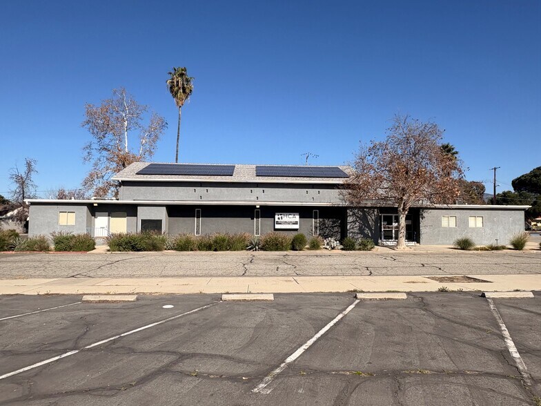 140 N Franklin St, Hemet, CA à vendre - Photo du bâtiment - Image 3 de 8