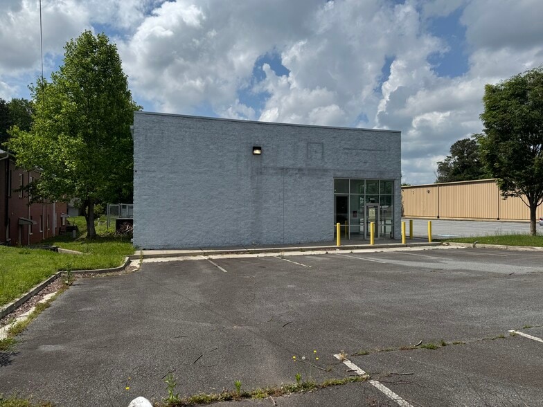 1322 Powder Spring Rd, Marietta, GA for sale - Building Photo - Image 2 of 6