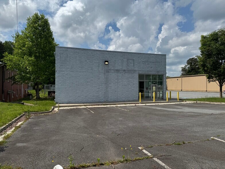 1322 Powder Spring Rd, Marietta, GA à vendre - Photo du bâtiment - Image 2 de 6