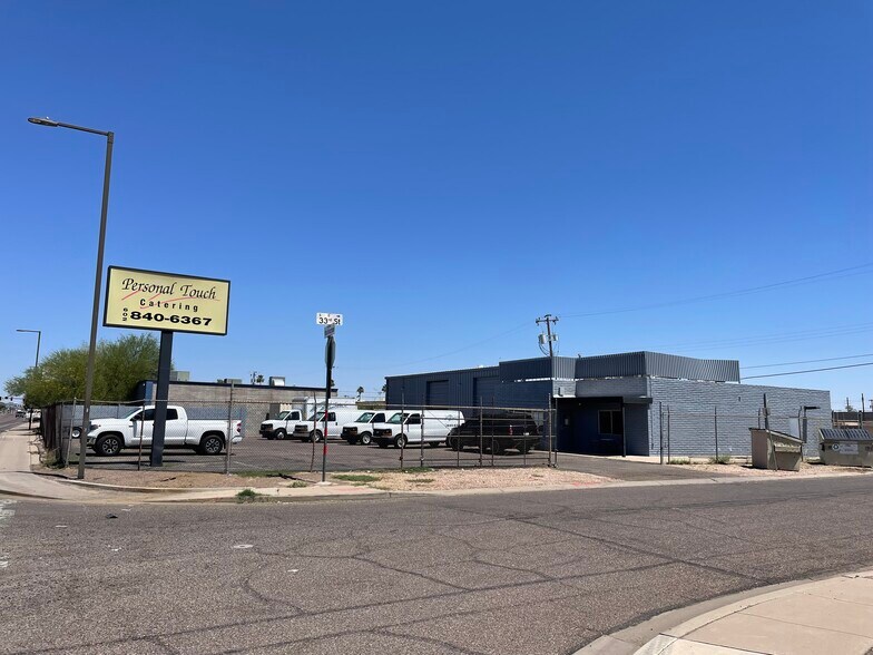 3301 E Washington St, Phoenix, AZ à vendre - Photo du bâtiment - Image 1 de 17