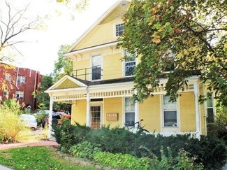 More details for 803 E College St, Iowa City, IA - Multifamily for Sale