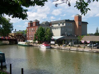 Plus de détails pour 6 N Main St, Fairport, NY - Local d'activités à louer