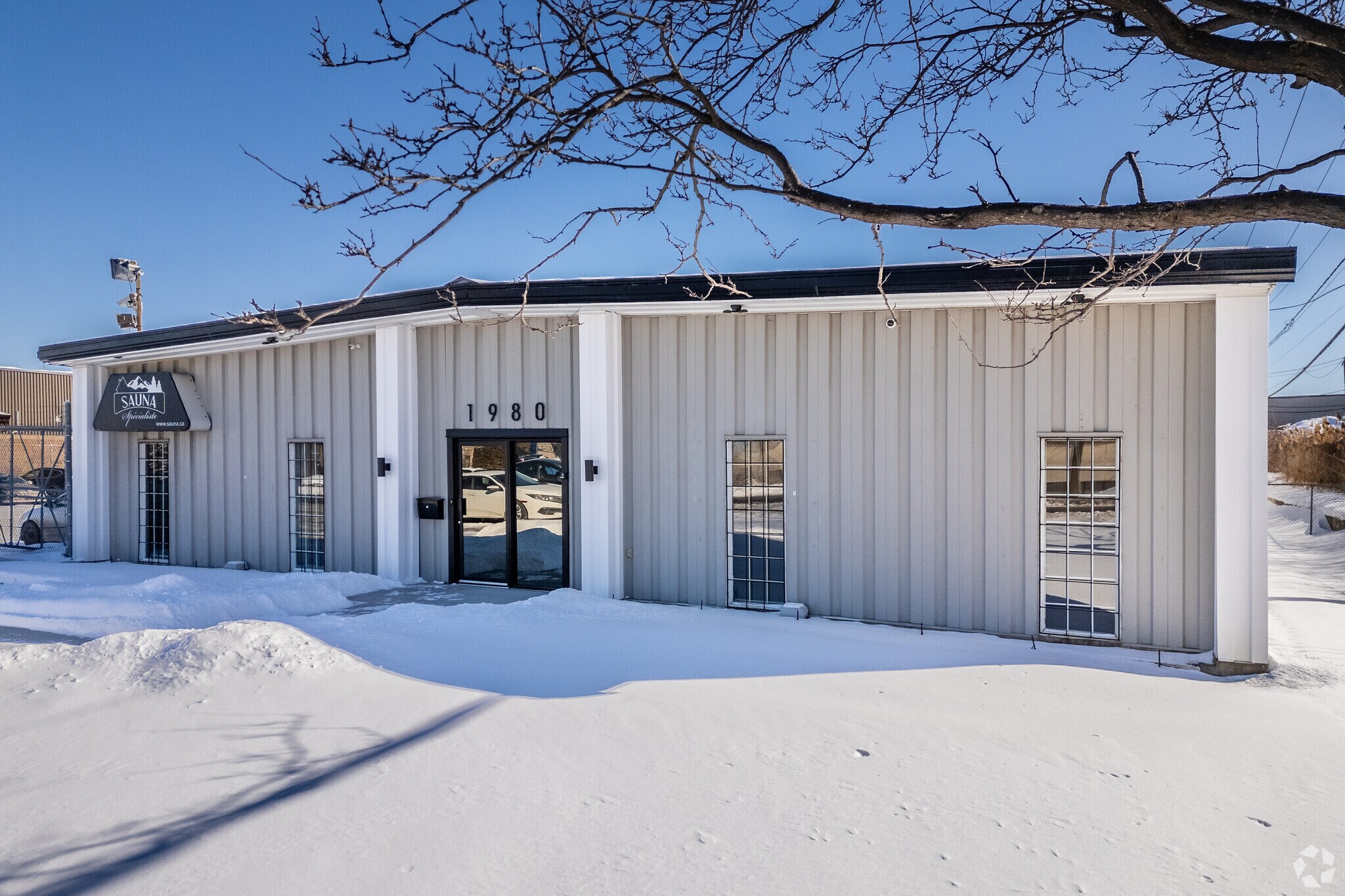 1980 Rue Monterey, Laval, QC for sale Primary Photo- Image 1 of 1