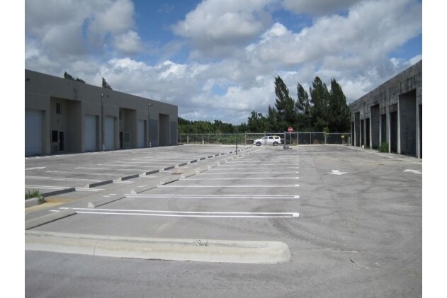 23601 SW 133rd Ave, Princeton, FL for lease - Building Photo - Image 3 of 31