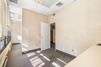 171 Ramapo Rd, Garnerville, NY for lease Interior Photo- Image 2 of 15