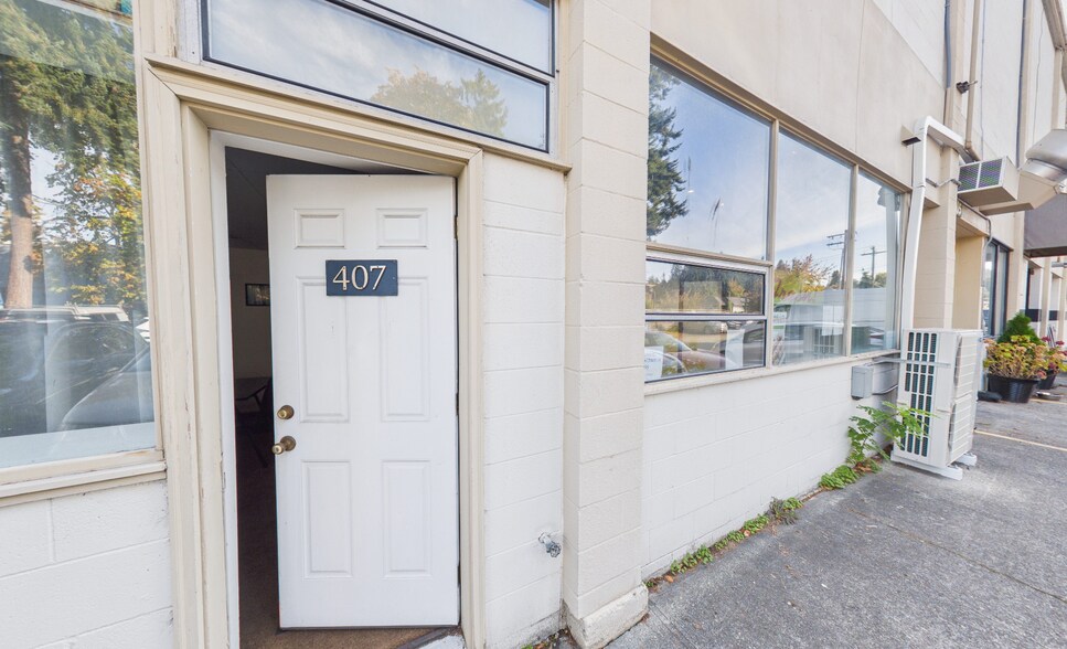 405 Howell Way, Edmonds, WA for lease - Building Photo - Image 1 of 1
