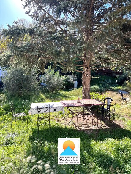 Bureau dans Aubagne à louer - Photo du bâtiment - Image 2 de 7