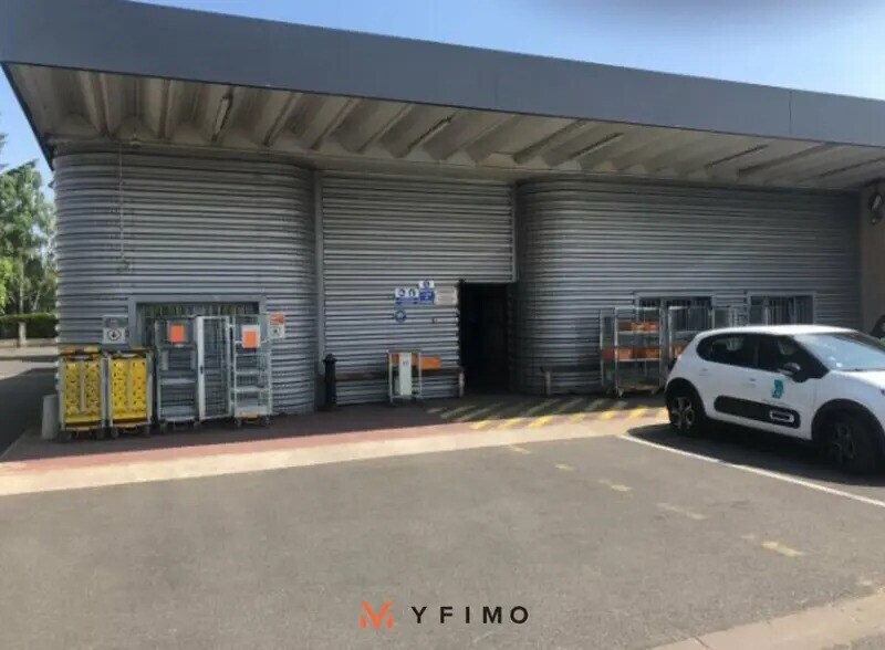 Flex in Conflans-Sainte-Honorine for sale - Building Photo - Image 2 of 7