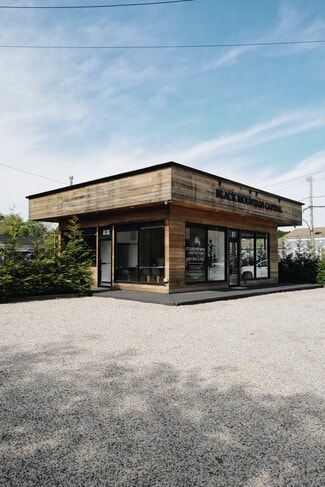 More details for 81 Montauk Hwy, Wainscott, NY - Retail for Lease