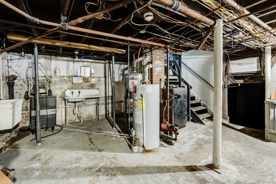 1132 Monroe Ave, Rochester, NY à vendre - Photo du bâtiment - Image 3 de 36