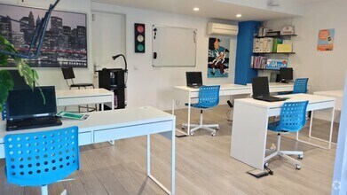 Retail in Las Rozas de Madrid, Madrid for lease Interior Photo- Image 2 of 2