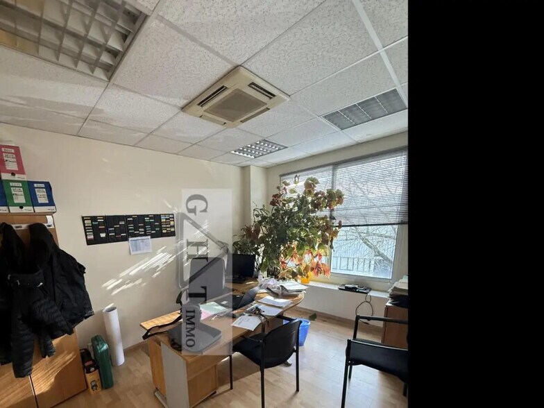 Industrial in Argenteuil for sale - Interior Photo - Image 3 of 6