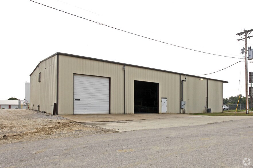 28300-28308 N Wind Dr, Wright City, MO for sale - Primary Photo - Image 1 of 12