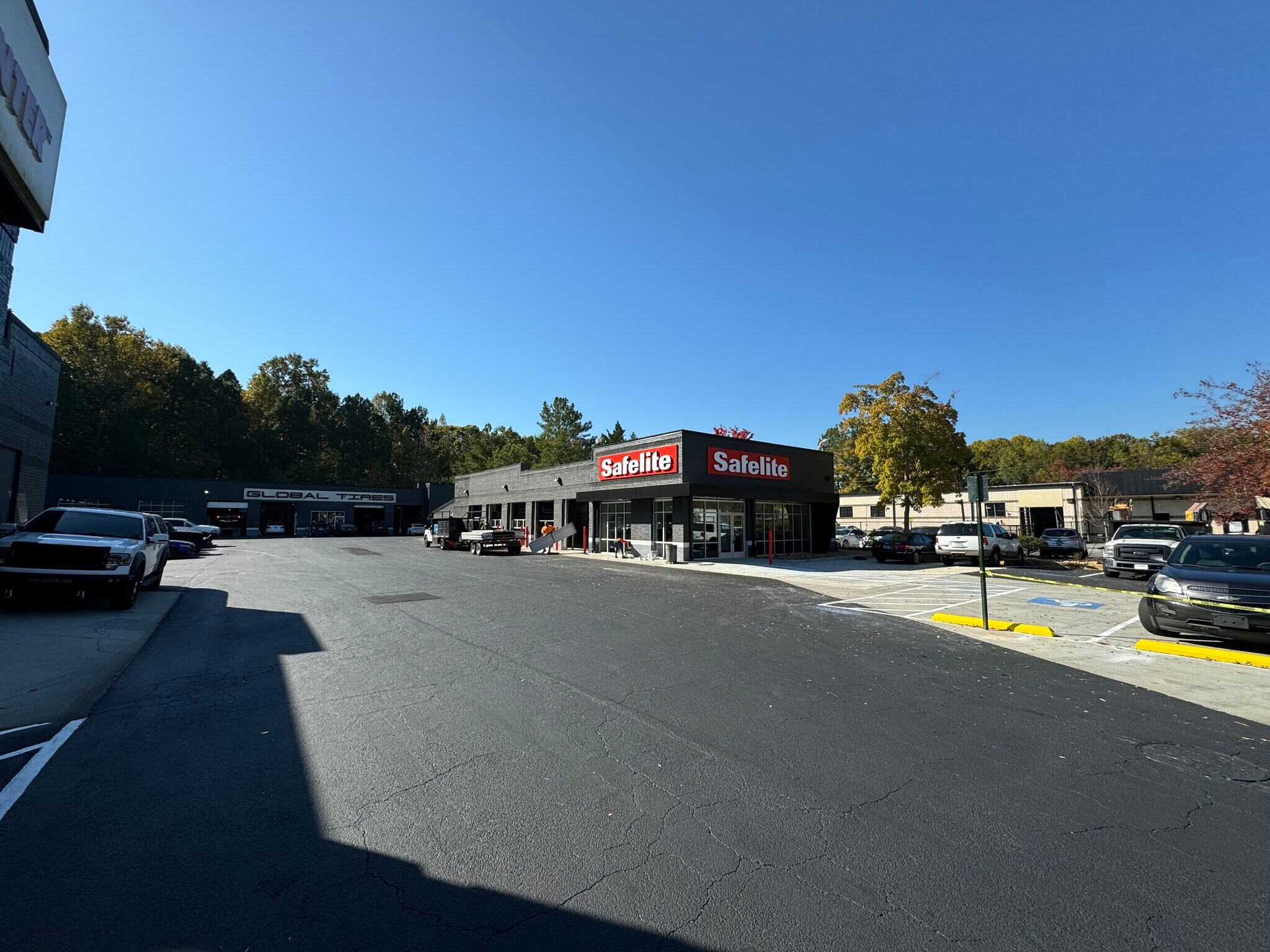 621 Indian Trail Rd NW, Lilburn, GA à vendre Photo du bâtiment- Image 1 de 7