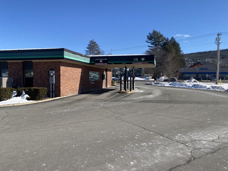 942 Putney Rd, Brattleboro, VT for sale - Building Photo - Image 1 of 1