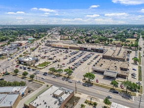 7900 N Milwaukee Ave, Niles, IL - Aerial  map view