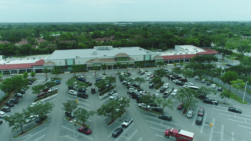 1100-1318 Royal Palm Beach Blvd, Royal Palm Beach, FL à louer - Photo du bâtiment - Image 2 de 9