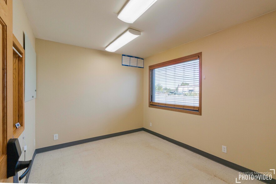 612 Sinclair St, Gillette, WY à vendre - Photo principale - Image 2 de 71