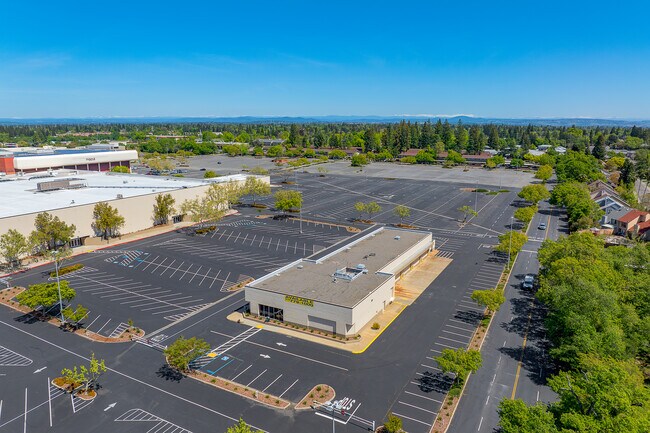 Plus de détails pour 6041-6199 Sunrise Blvd, Citrus Heights, CA - Commerce de détail à louer