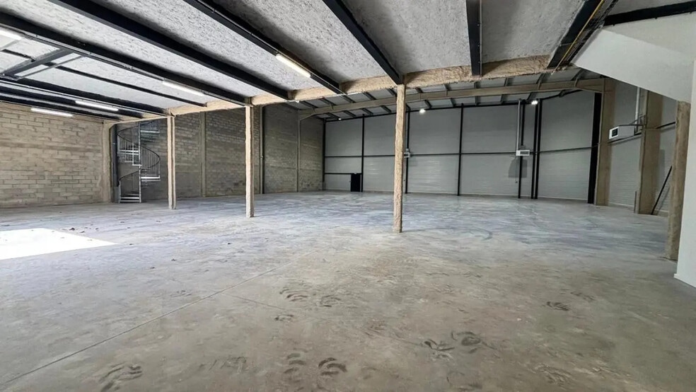 22 Avenue Roger Hennequin, Trappes for lease - Building Photo - Image 3 of 10