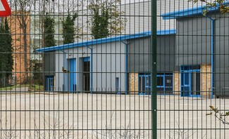 Plus de détails pour Colne Bridge Rd, Huddersfield - Industriel à louer