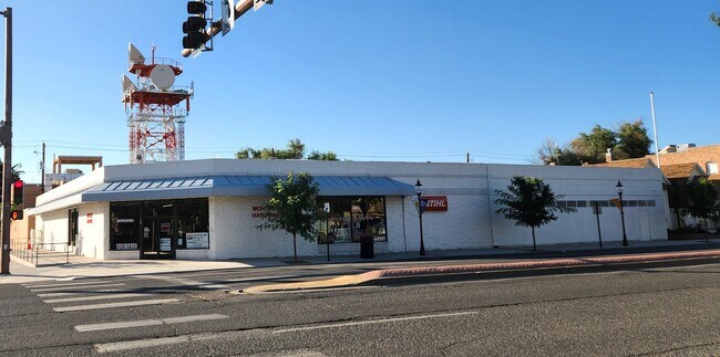 Plus de détails pour 601 E Main St, Montrose, CO - Commerce de détail à vendre
