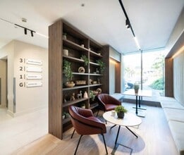 1 Midsummer Blvd, Milton Keynes à louer Photo intérieure- Image 1 de 2