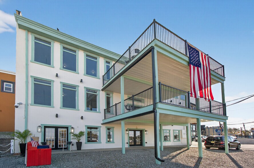 1 American Legion Dr, Keyport, NJ à louer - Photo du bâtiment - Image 3 de 31