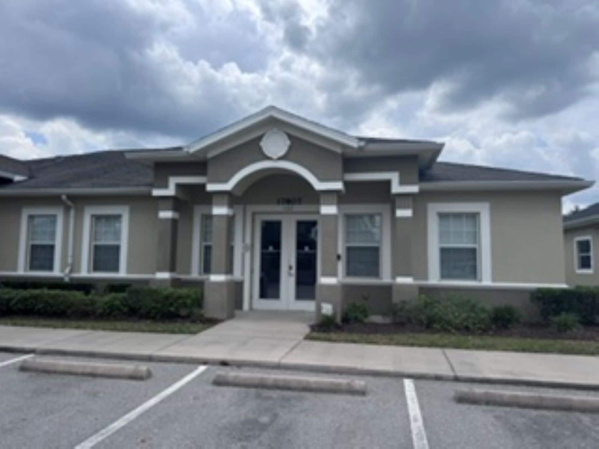 17807 Hunting Bow Cir, Lutz, FL for lease Building Photo- Image 1 of 8
