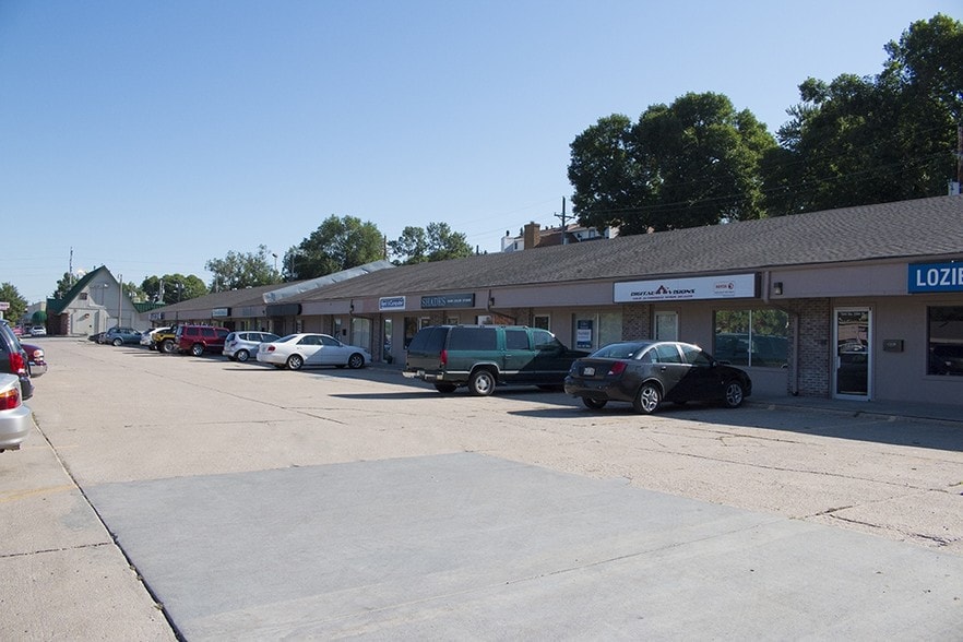 1215-1243 S 119th St, Omaha, NE for lease - Building Photo - Image 3 of 14