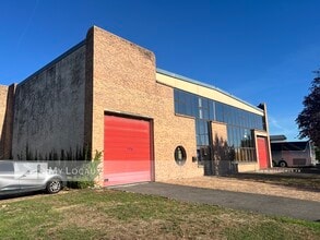 4 Rue Jacques Robert, Le Thillay for lease Building Photo- Image 1 of 12