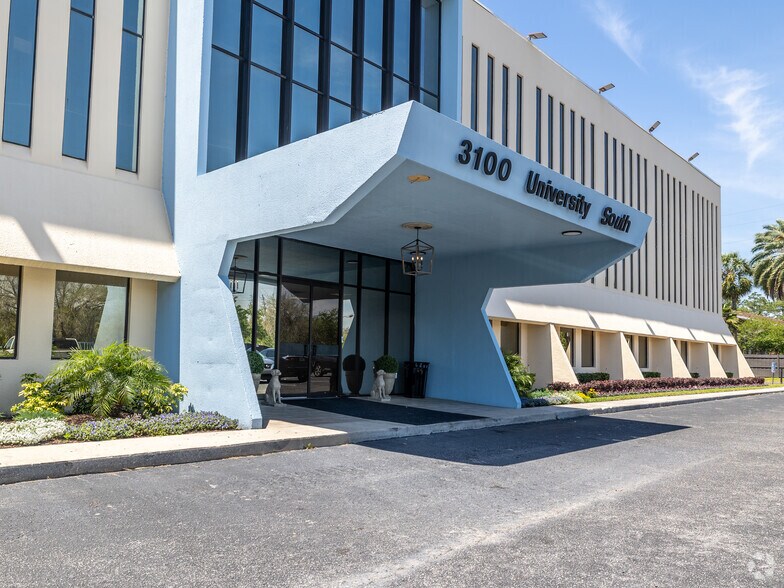 3100 S University Blvd, Jacksonville, FL à louer - Photo du bâtiment - Image 2 de 11
