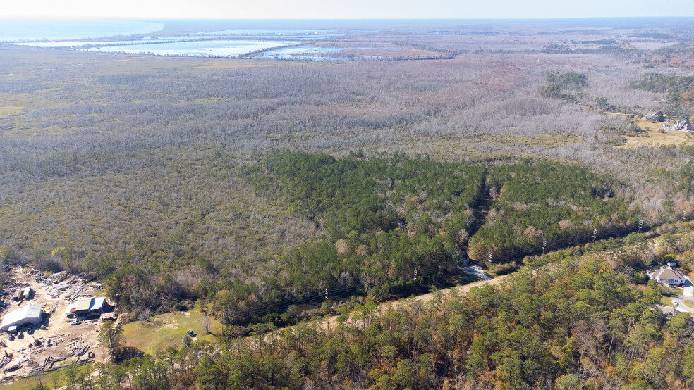 501 Highway 22 W, Madisonville, LA à vendre - Photo du bâtiment - Image 2 de 9