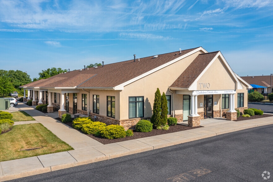 545 Beckett Rd, Logan Township, NJ à louer - Photo principale - Image 1 de 13