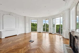1 Rue François Ier, Paris for lease Interior Photo- Image 1 of 2
