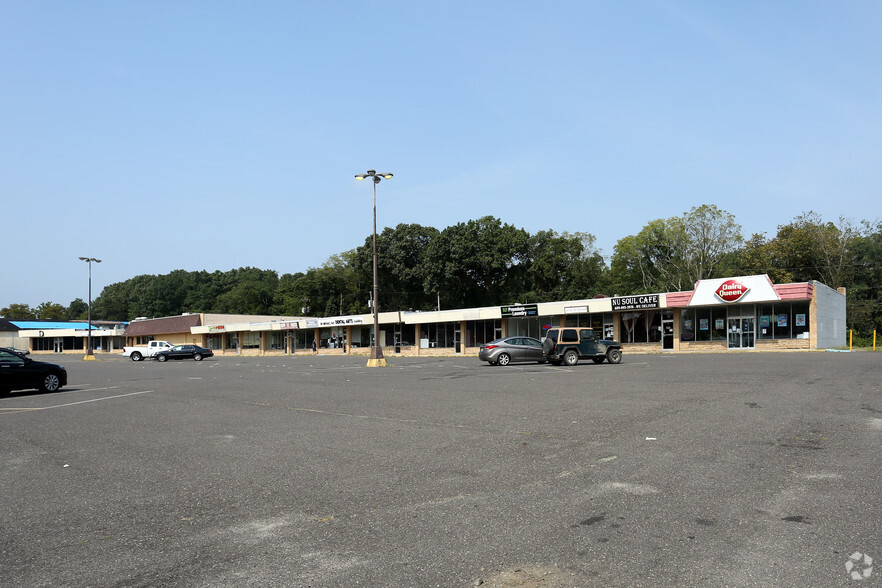 100 Pemberton Browns Mill Rd, Browns Mills, NJ for lease - Primary Photo - Image 1 of 4