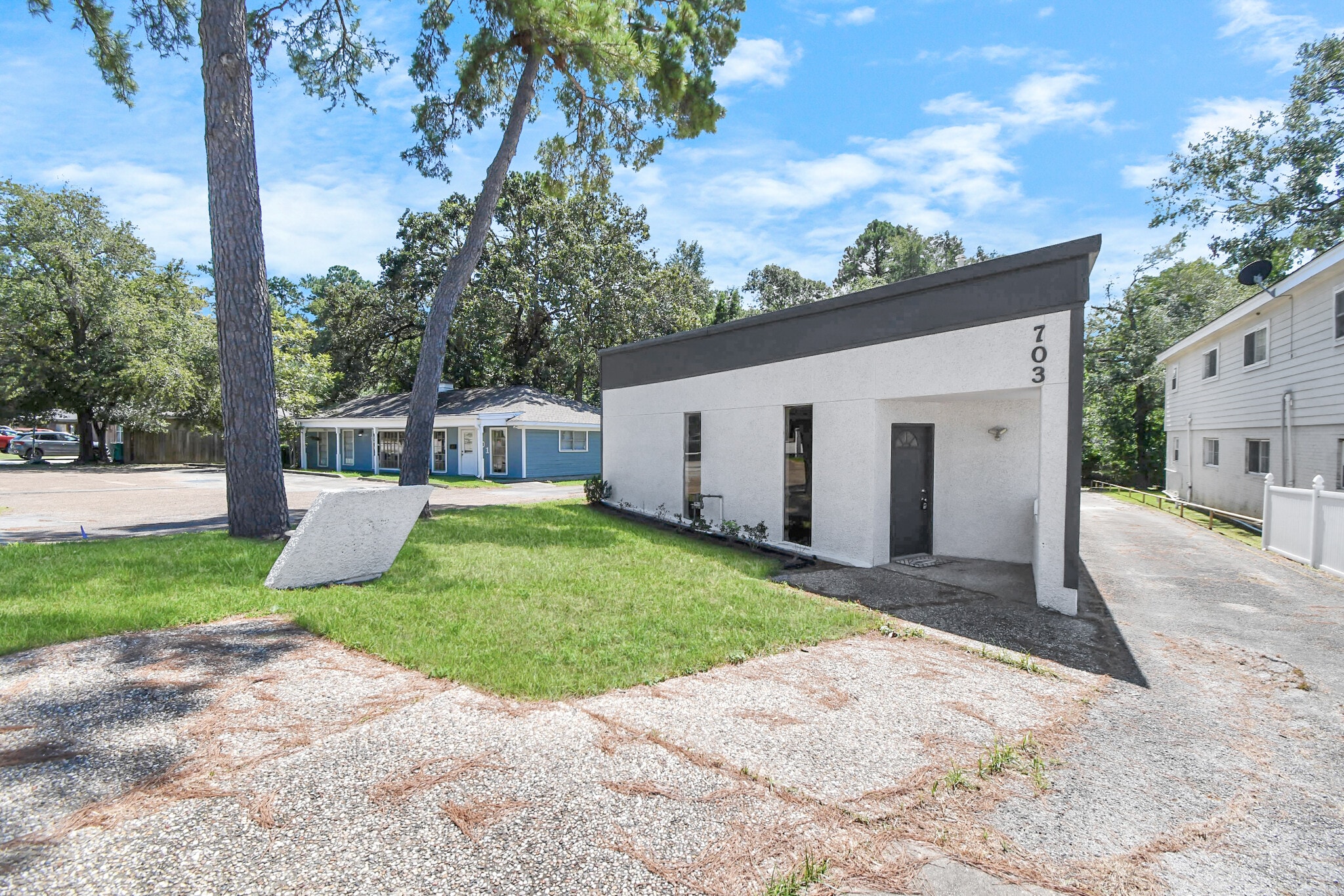 703 Everett St, Conroe, TX for sale Building Photo- Image 1 of 46