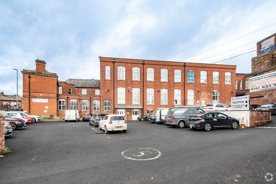 Chapel Rd, Oldham for lease - Building Photo - Image 2 of 12