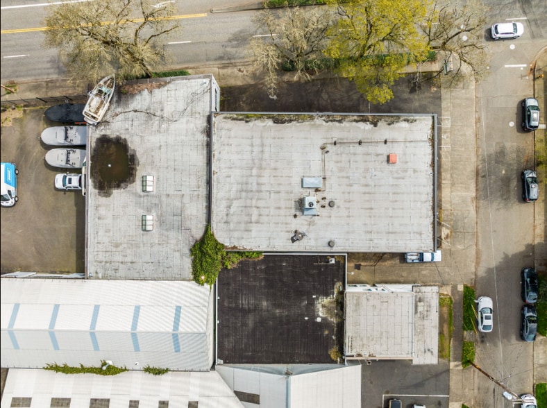 6767 SW Macadam Ave, Portland, OR for lease - Building Photo - Image 3 of 15