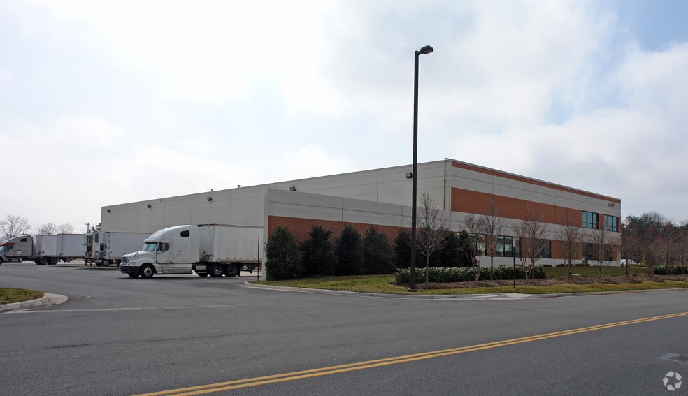 23480 Rock Haven Way, Dulles, VA for lease - Building Photo - Image 3 of 4