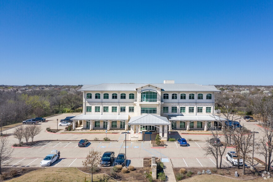 2800 Shoreline Dr, Denton, TX for sale - Building Photo - Image 3 of 25