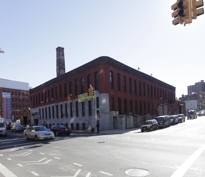 70 Flushing Ave, Brooklyn, NY à louer - Photo principale - Image 2 de 3
