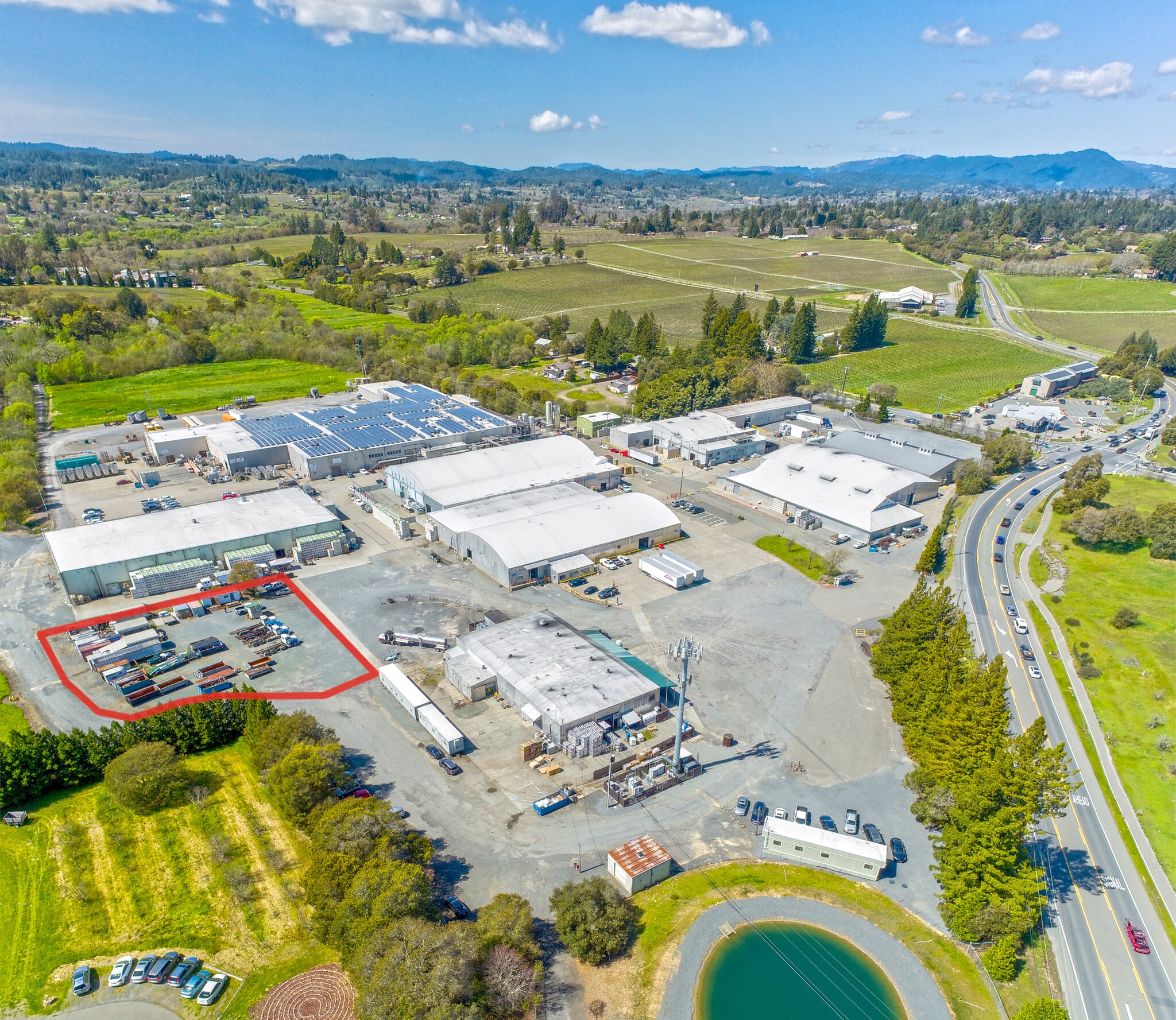 2064 Gravenstein Hwy N, Sebastopol, CA à louer Aérien- Image 1 de 2