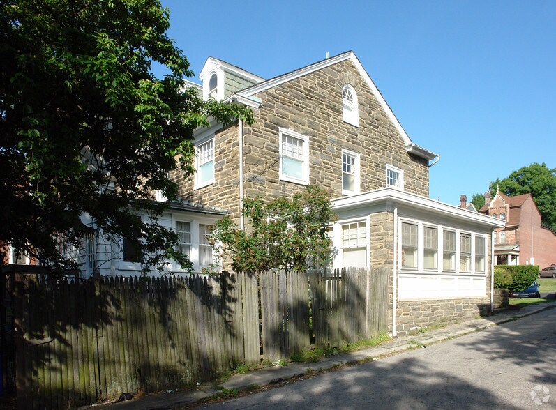 544 Haws Ave, Norristown, PA à louer - Photo du bâtiment - Image 2 de 27
